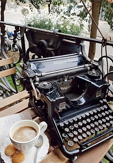 Así nació Decorosa